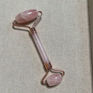 💧Rose quartz facial roller, dual ended, rose gold details